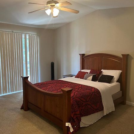 Lovely 1-Bedroom Townhome With Nice Amenities 휴스턴 외부 사진