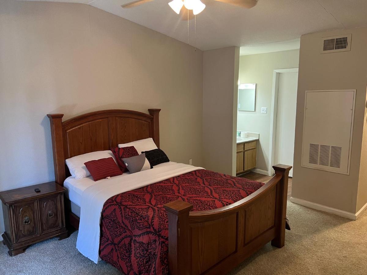 Lovely 1-Bedroom Townhome With Nice Amenities 휴스턴 외부 사진