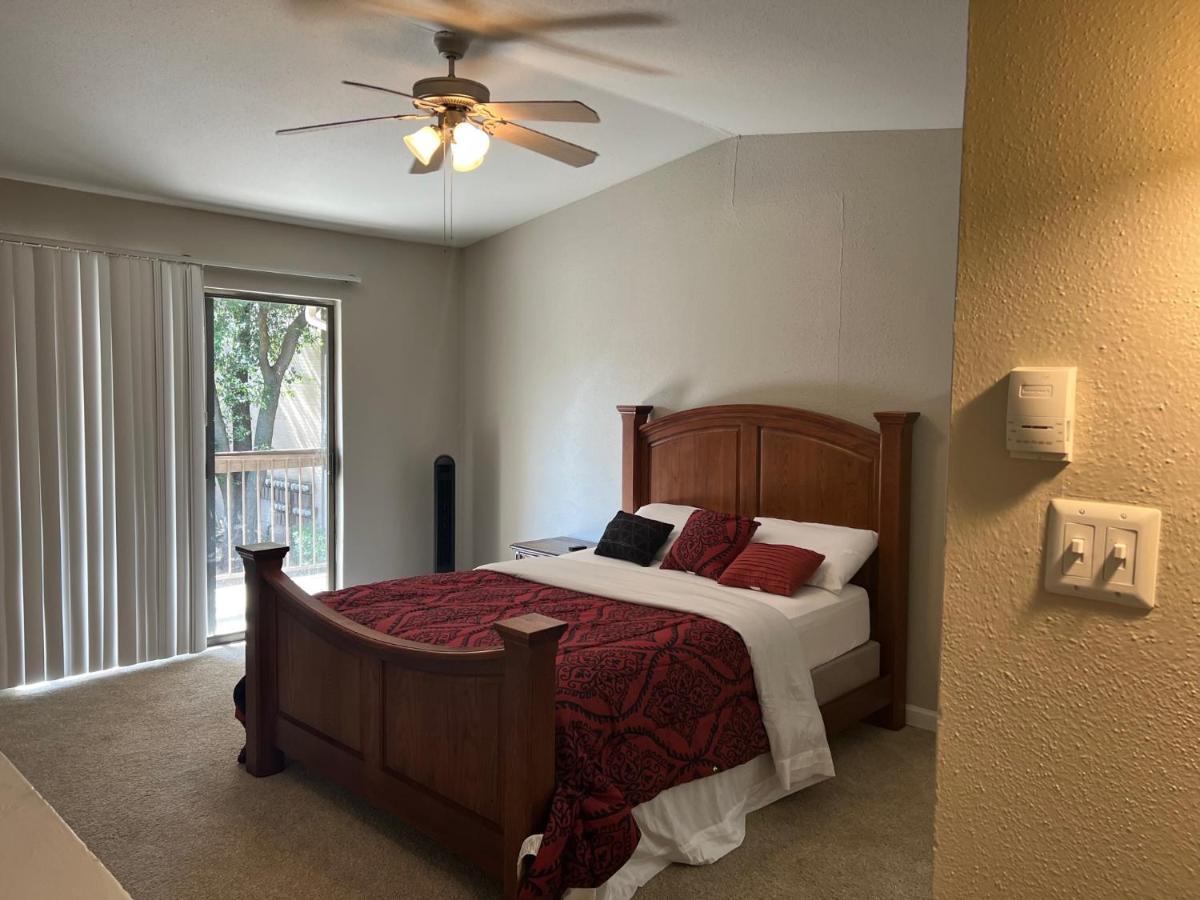 Lovely 1-Bedroom Townhome With Nice Amenities 휴스턴 외부 사진
