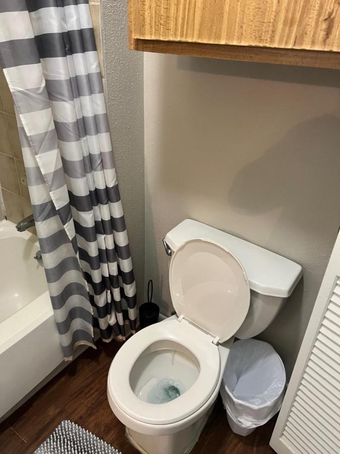 Lovely 1-Bedroom Townhome With Nice Amenities 휴스턴 외부 사진